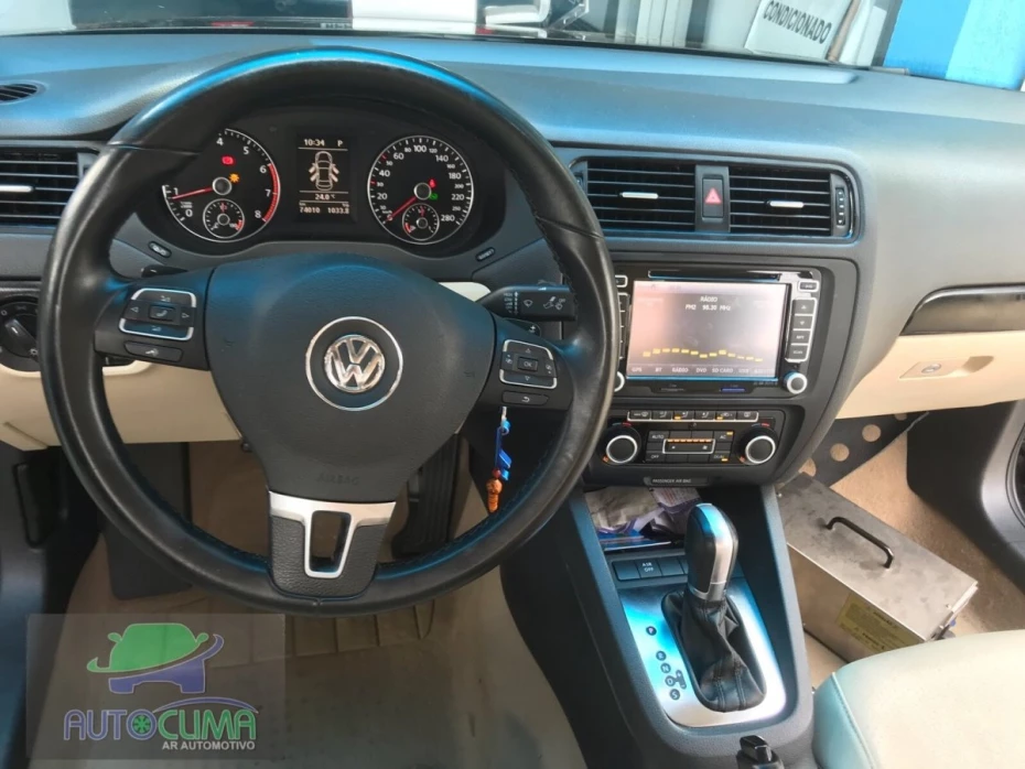 Foto 10: Realizando Higienização com Ozônio — Auto Clima Ar Condicionado Automotivo